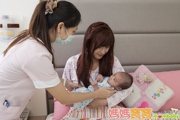 產後黃金24小時 親子同室的7大好處