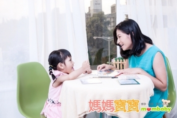 保母‧托嬰中心‧親帶‧長輩寶寶該給誰帶?