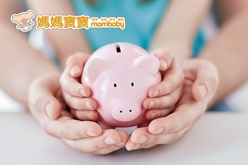 單親媽媽和她的小孩:跟孩子一起存錢