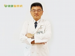 心房顫動患者難題:如何預防血液凝結 又要緊急恢復凝血功能?