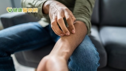 對症下藥!冬季皮膚乾癢靠保養 皮膚乾癬疾病靠醫師介入治療