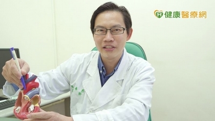 愛唱歌阿伯上樓就喘,置換人工瓣膜重拾麥克風