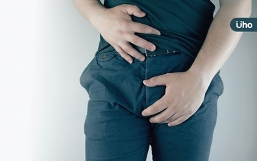 「該邊」腫一包是器官亂鑽?當心「疝氣」卡住腸道壞死恐釀腹膜炎