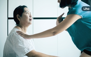 婦突失憶狂問「今天幾號?」恐大腦病變!醫示警「5類人」高風險