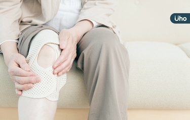 膝關節退化從此不能動?台大專家授復健6法:多運動才助緩解疼痛