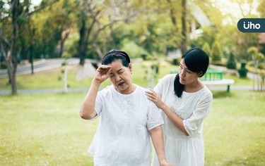 常見頭暈3類型,症狀、預防方式一次看!「這1種」最嚴重要趕快送醫