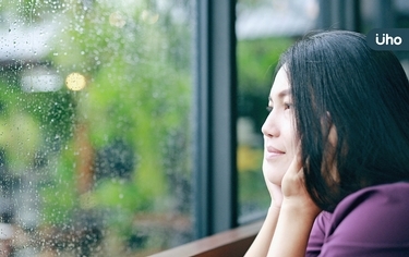 梅雨季越睡越累、下肢水腫，恐因體內濕氣太重！醫教去濕消腫8招保健