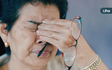 白內障手術後還是「霧煞煞」? 眼科醫「揪出真兇」視力進步到0.8