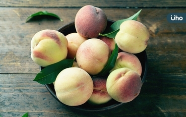 水蜜桃易壞,農委會教你「2招」保存法!吃水蜜桃前這樣做完美去皮