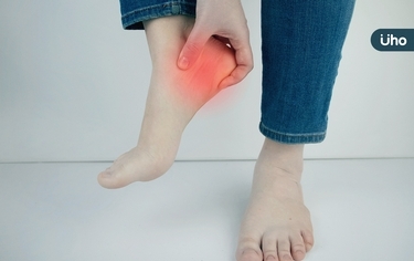 關節疼痛又腫脹「痛風」能預防?中醫揭「痛風4階段」這時期最關鍵