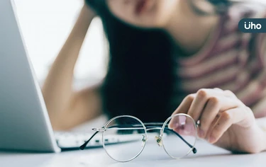 白內障手術「人工水晶體」怎麼挑?眼科醫:散光超過●●度選「這種」