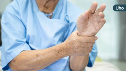 好巧!65歲姊妹一個月內都手腕骨折 原來都是骨鬆作祟