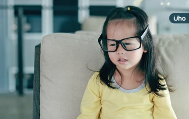 近視成全球流行病!醫揭:年紀越小「近視度數飆越快」10%恐失明