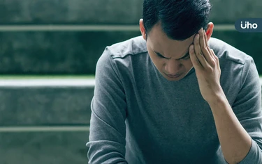 男昏迷驚見血糖飆高15倍!醫列高血糖「6大警訊」口渴、頻尿都上榜