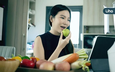 提神不只有咖啡!醫推「12種食物」補元氣:酪梨護心、香蕉抗憂鬱