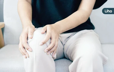 老翁坐著看報竟癱瘓,原來是肺癌轉移骨頭!醫解析「癌症骨轉移」症狀