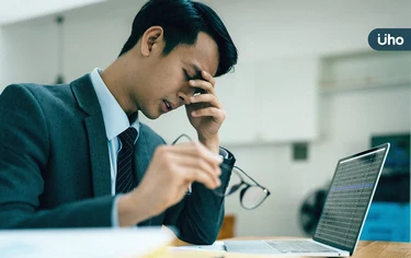 工程師「左眼跳」以為發大財⋯竟是眼瞼痙攣症!醫:持續●●週快就醫