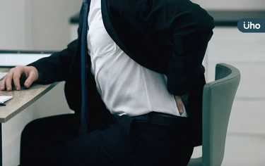 上班坐著、吃飯坐著、通勤坐著⋯「坐式生活」超傷身!醫教1招搶救