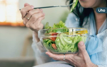 乳癌飲食怎麼吃?營養師揭「飲食指南」術後、化療、追蹤期一次看