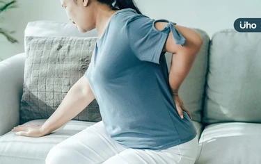 不只三高⋯別忽略「一低」讓你陷慢性病危機!醫揭骨鬆「3大警訊」