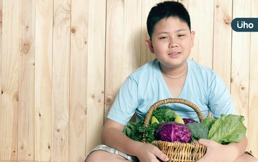 蔬果吃夠真的比較瘦！最新飲食調查揭「這縣市」學童胖子最多、竹縣最少