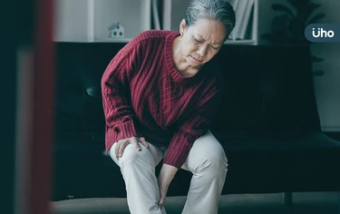 鈣片沒長期吃,小心骨密度加速流失!復健醫揭「3大部位」好發骨折