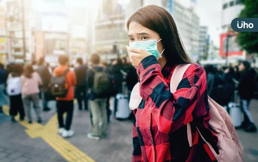 新冠確診人數下降!羅一鈞預估「這時間」脫離疫情:11月恐再升溫