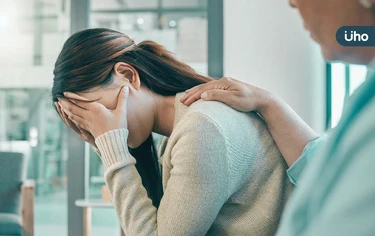 照顧憂鬱症親友,自己都快撐不住⋯照護者「自助9招」先把自己擺第一