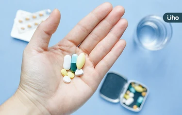 膽固醇、三酸甘油酯超標?常見4種降血脂藥物:「這1種」禁止搭燕麥