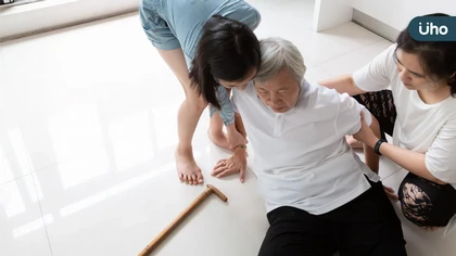 50歲後每3位停經女性有1人骨鬆性骨折！醫揭預防新觀念：先促骨生成再接續抗骨流失治療，提升骨密才能真正護骨