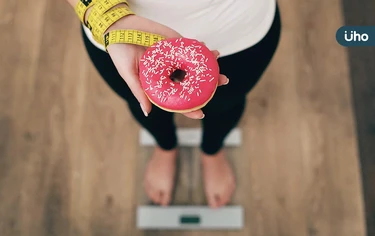 年輕糖友平均壽命少14年!醫曝「1原因」陷糖胖惡循環:吃太多不自知