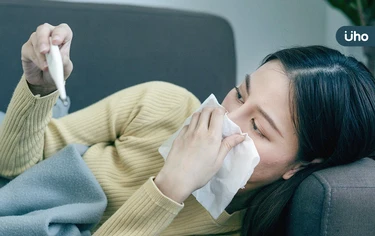 這波新冠症狀更重?醫揭確診者「喉嚨痛到不敢吞口水」快做1事預防