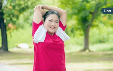腰圍變粗、熱潮紅⋯中年女性成「大媽」?醫教「4招」改善代謝症候群