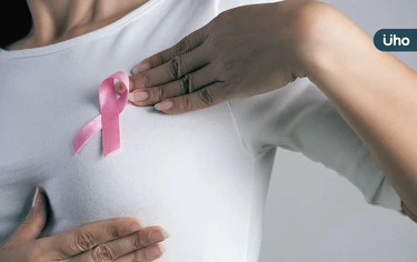 乳房硬塊一定是乳癌嗎?婦檢查才知是「罕見肉癌」!醫親解治療關鍵