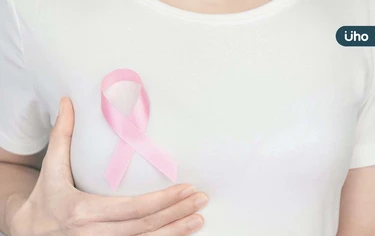 乳頭有分泌物就是乳癌嗎?黃色、 血色、 咖啡色⋯合併1狀況要小心