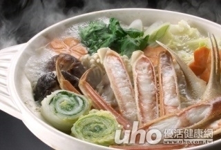 吃火鍋怕熱量破表 4招選對湯底防肥胖