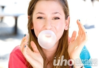 嚼口香糖好處多!消除不安 減肥也有效