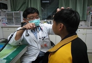 10歲童腹痛就醫 血糖機破表驗出糖尿病