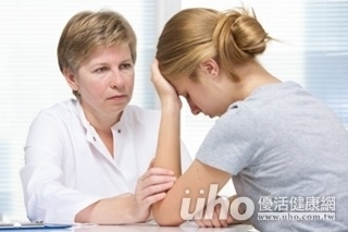 爸媽都不懂!被霸凌無處訴苦 害她陷憂鬱泥沼