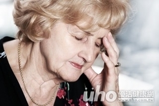 疲倦、反應鈍非老化 嬤罹腎性貧血尿不出來