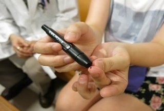 偉大!妊娠糖尿病媽媽 扎280針控血糖