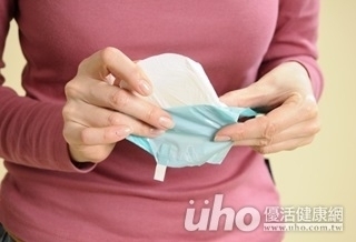 停經後不正常出血 檢查竟是子宮內膜癌