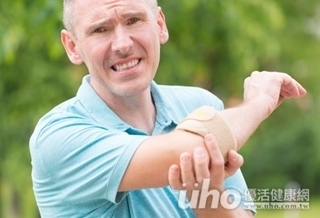 連筷子都拿不住 原來是網球肘!