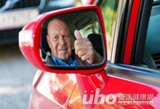 雙腳退化的最大威脅:以車代步