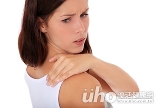 手舉不高 原來肌腱斷2個月