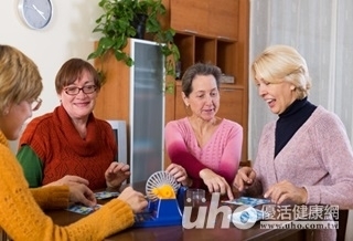 改善老人憂鬱 玩桌遊好有效