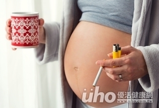 肥胖又抽菸 小心產後大出血