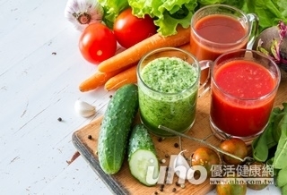 注意!市售果菜汁恐致高血糖