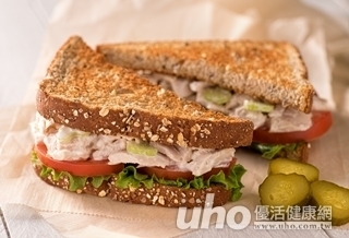 麵包夾鮪魚 有效減緩血糖上升